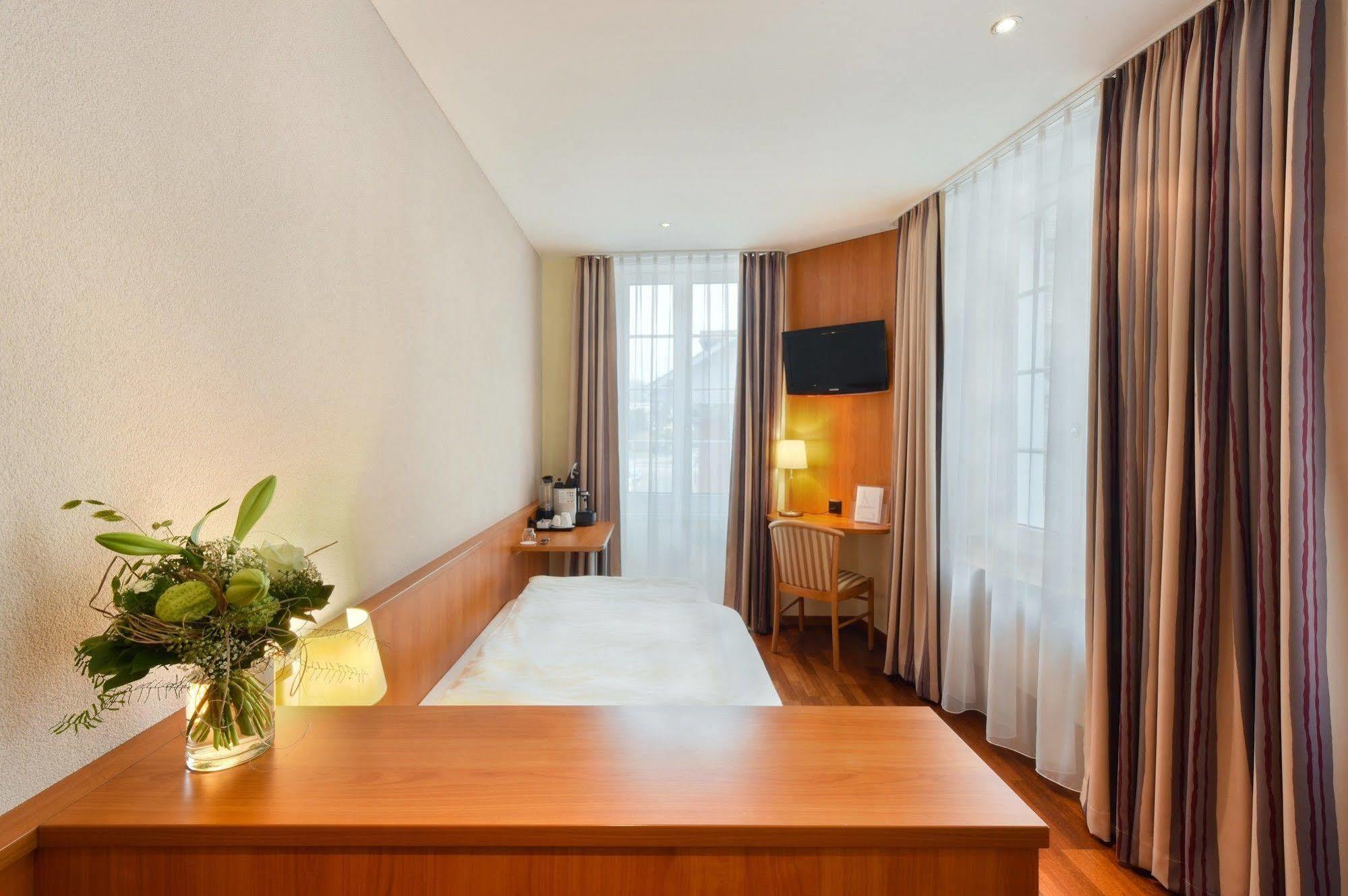 Apart Hotel Amadeo 조핀겐 외부 사진