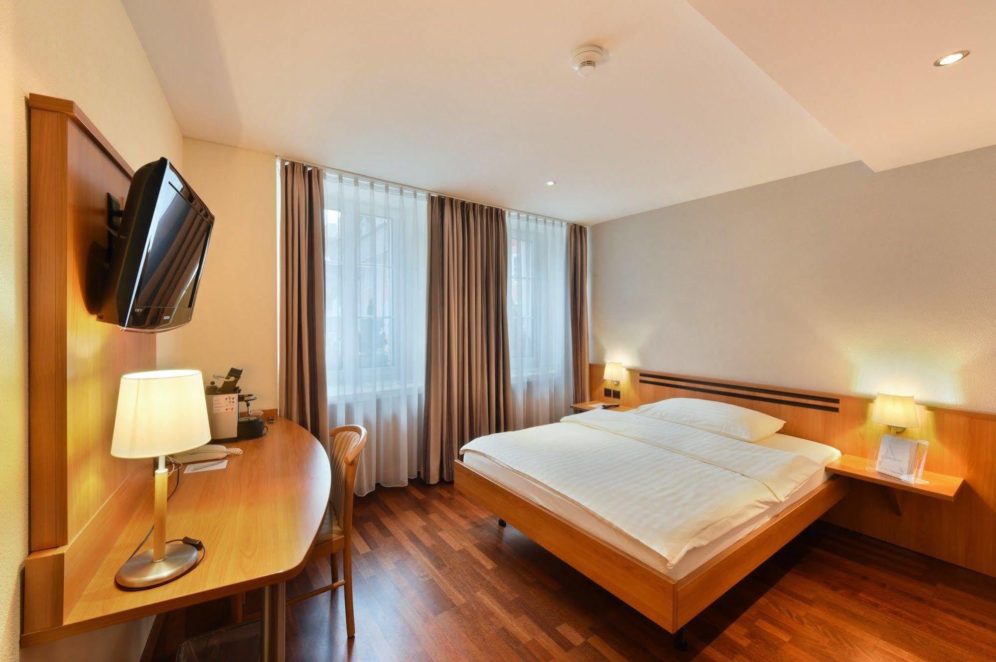 Apart Hotel Amadeo 조핀겐 외부 사진